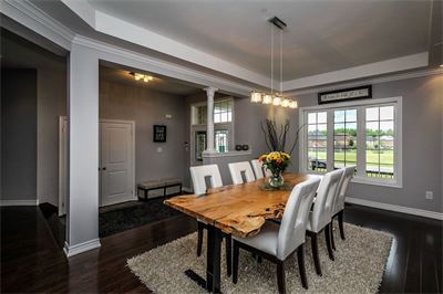 Bàn gỗ nguyên tấm BG024